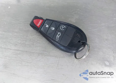 2008 Chrysler 300 Touring z USA, uszkodzony, nr VIN 2C3LA53G08H135619